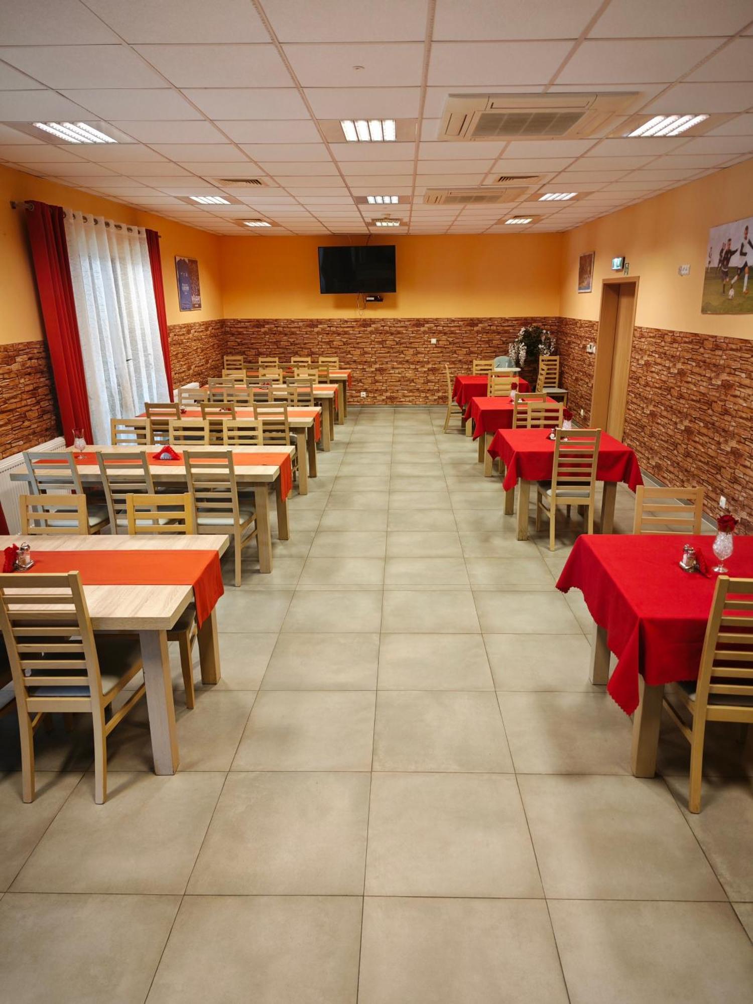 Szalowa Sport Arena Екстер'єр фото